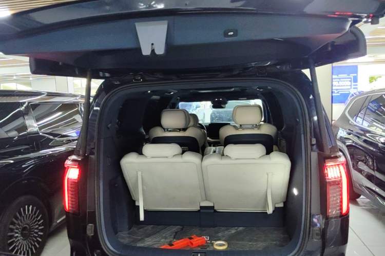 Used Zeekr 009 2022 WE Edition Trunk