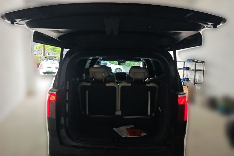 Used Zeekr 009 2022 ME Edition Trunk