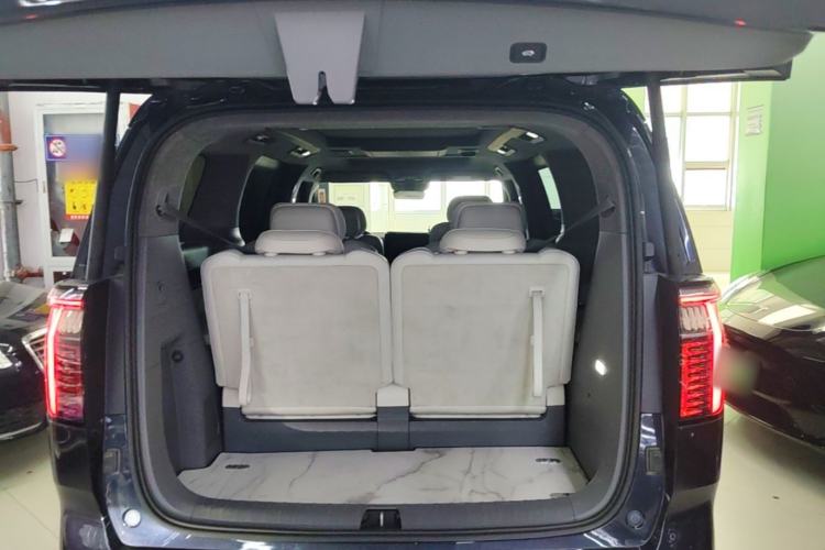 Used Zeekr 009 2022 WE Edition Trunk