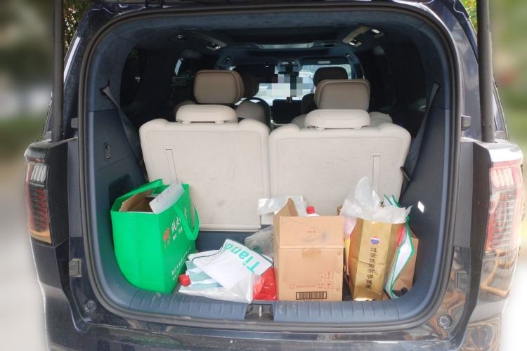 Used Zeekr 009 2022 WE Edition Trunk