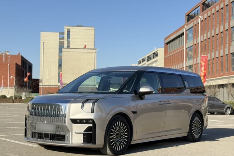Used Zeekr 009 2022 WE Edition Exterior 5