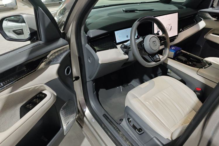 Used Zeekr 009 2022 WE Edition Driver Seat