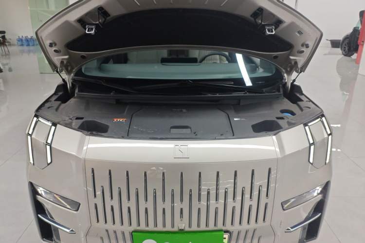 Used Zeekr 009 2022 Revised Model ME Edition Engine Bay