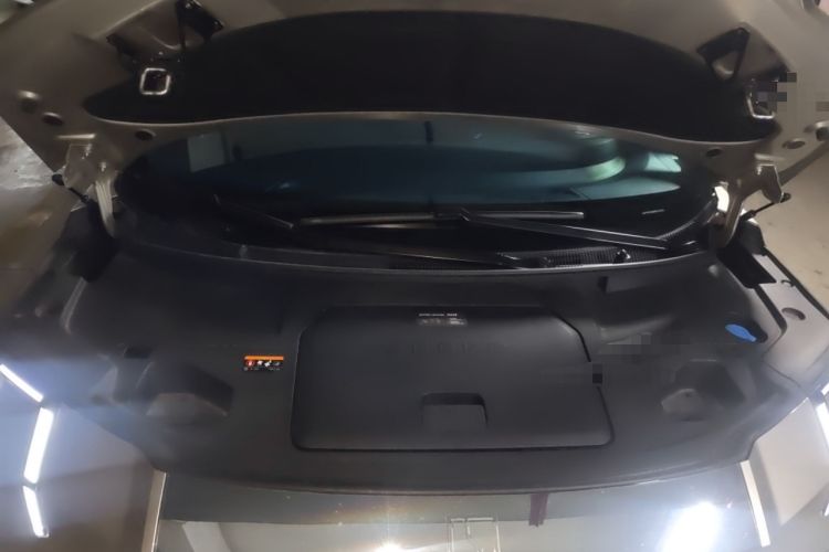 Used Zeekr 009 2022 WE Edition Engine Bay