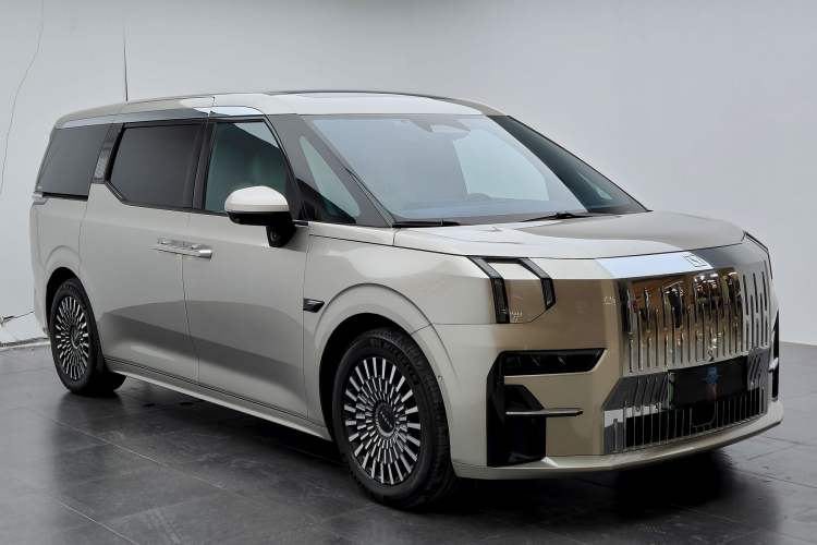 Used Zeekr 009 2022 WE Edition Exterior 2