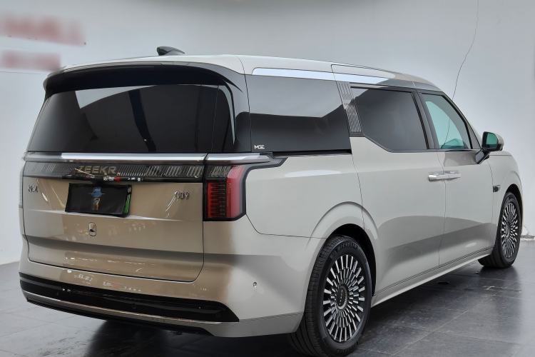 Used Zeekr 009 2022 WE Edition Exterior 4