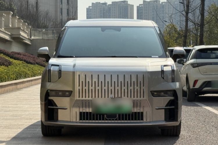 Used Zeekr 009 2022 WE Edition Exterior 5