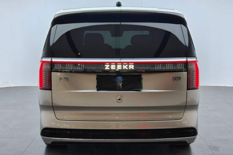 Used Zeekr 009 2022 WE Edition Exterior 5
