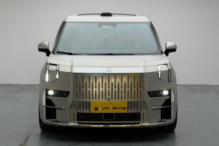 Used Zeekr 009 2022 WE Edition Exterior 7