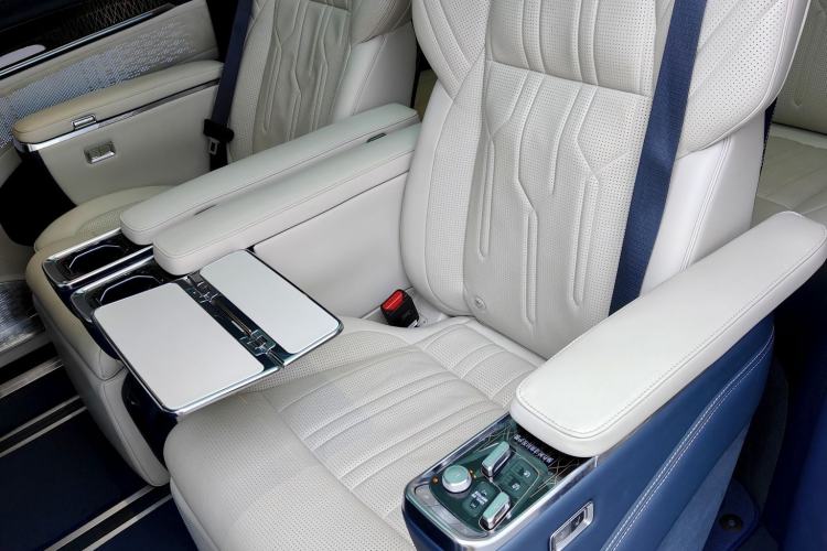 Used Zeekr 009 2022 WE Edition Interior 3