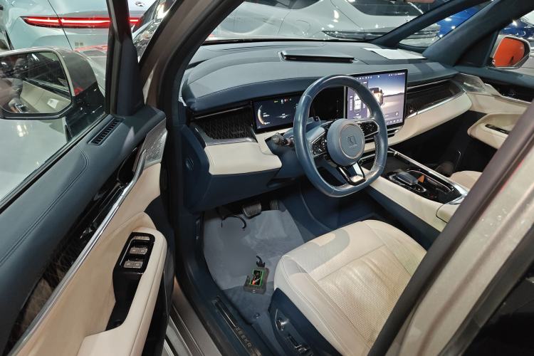 Used Zeekr 009 2022 WE Edition Interior 3