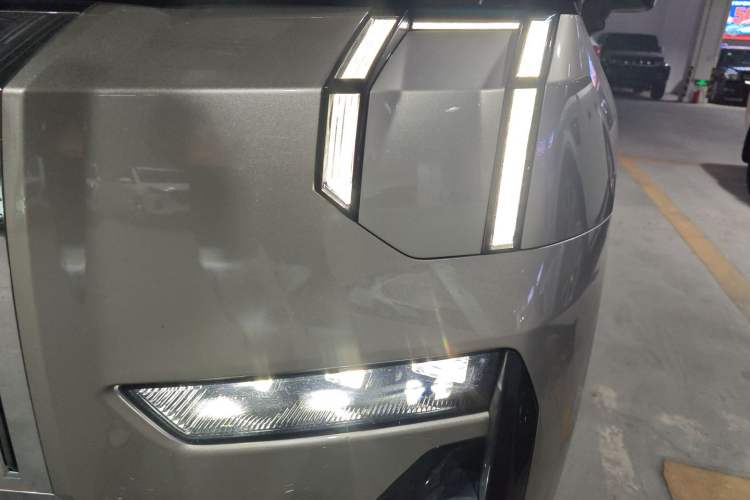 Used Zeekr 009 2022 WE Edition Left Front Headlight