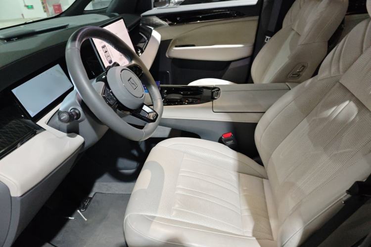 Used Zeekr 009 2022 WE Edition Left Front Seat