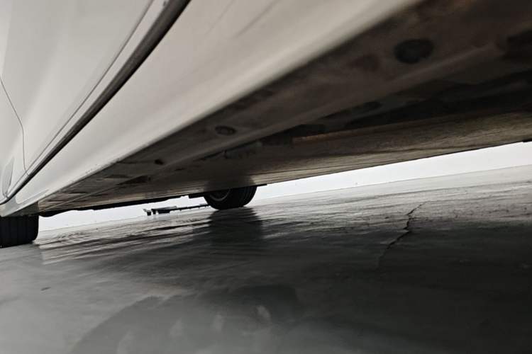 Used Zeekr 009 2022 WE Edition Left Side Sill