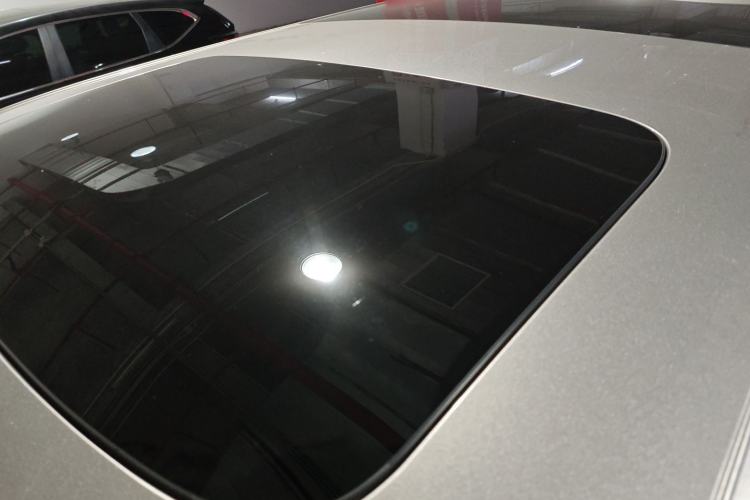 Used Zeekr 009 2022 WE Edition Roof