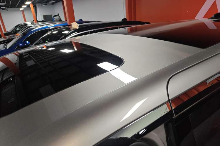 Used Zeekr 009 2022 WE Edition Roof