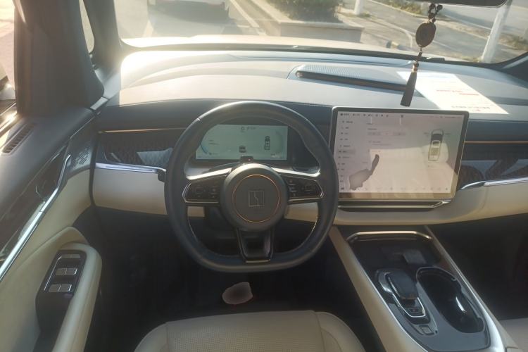 Used Zeekr 009 2022 WE Edition Steering Wheel