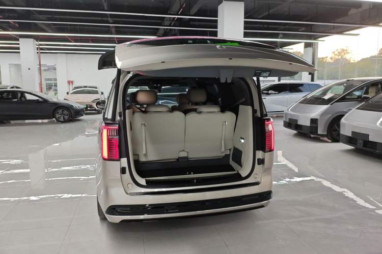 Used Zeekr 009 2022 Revised Model ME Edition Trunk