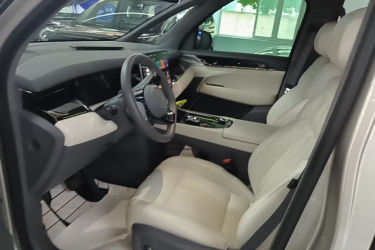 Used Zeekr 009 2022 WE Edition Driver Seat