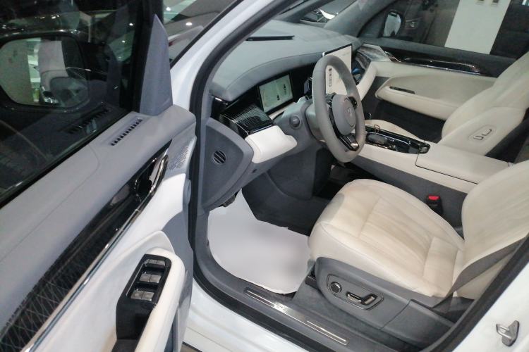 Used Zeekr 009 2022 WE Edition Driver Seat