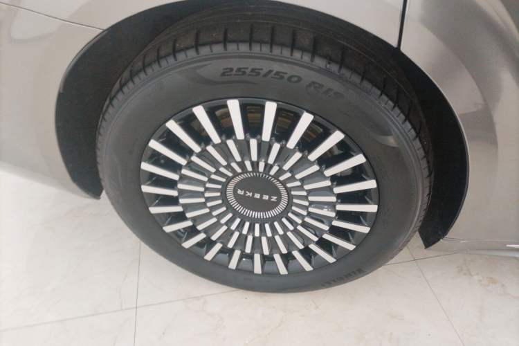 Used Zeekr 009 2022 WE Edition Exterior 2