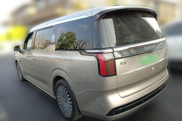 Used Zeekr 009 2022 WE Edition Exterior 3