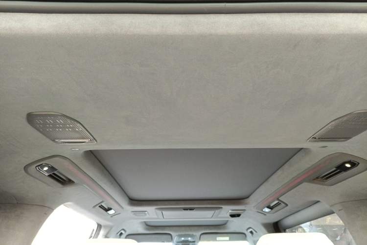 Used Zeekr 009 2022 WE Edition Headliner