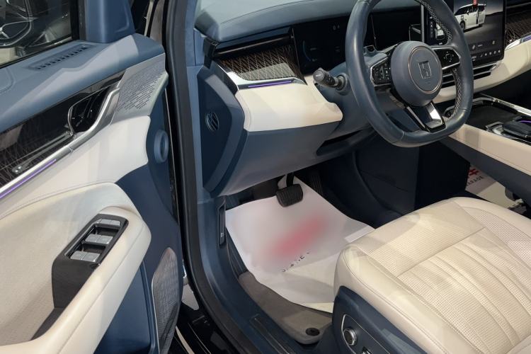 Used Zeekr 009 2022 WE Edition Interior 3