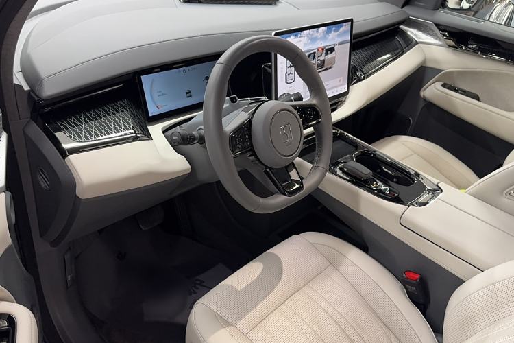 Used Zeekr 009 2022 ME Edition Interior 6