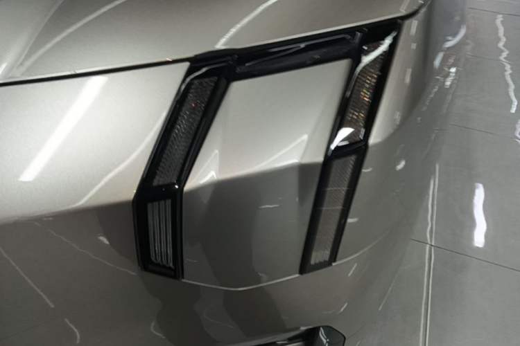 Used Zeekr 009 2022 WE Edition Left Front Headlight