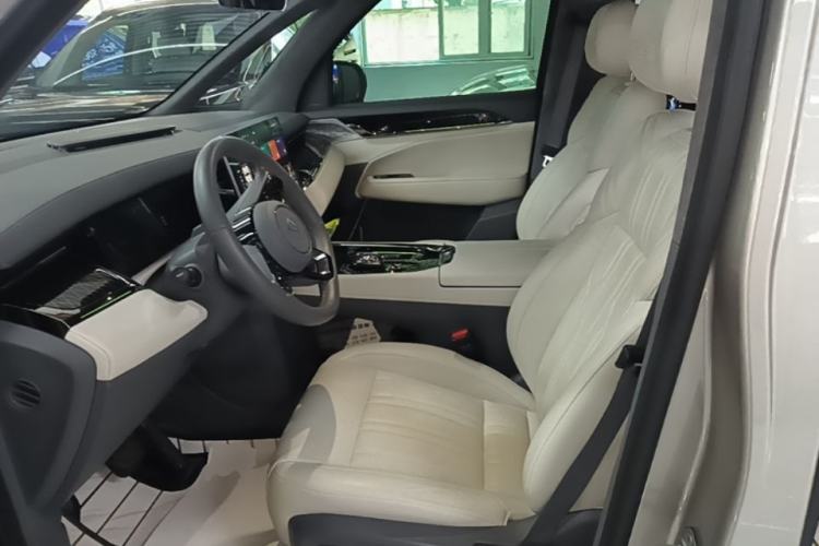Used Zeekr 009 2022 WE Edition Left Front Seat