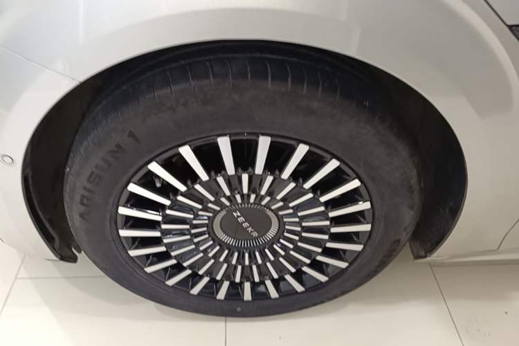 Used Zeekr 009 2022 ME Edition Left Front Wheel Hub