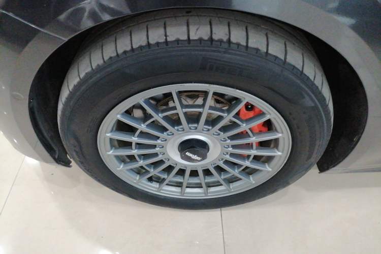 Used Zeekr 009 2022 WE Edition Left Front Wheel Hub