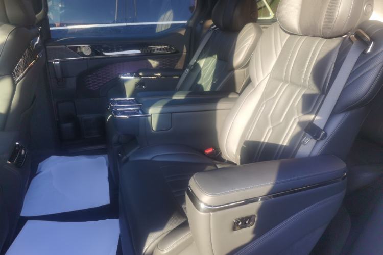 Used Zeekr 009 2022 WE Edition Left Rear Seat