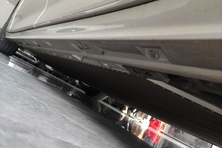 Used Zeekr 009 2022 ME Edition Left Side Sill