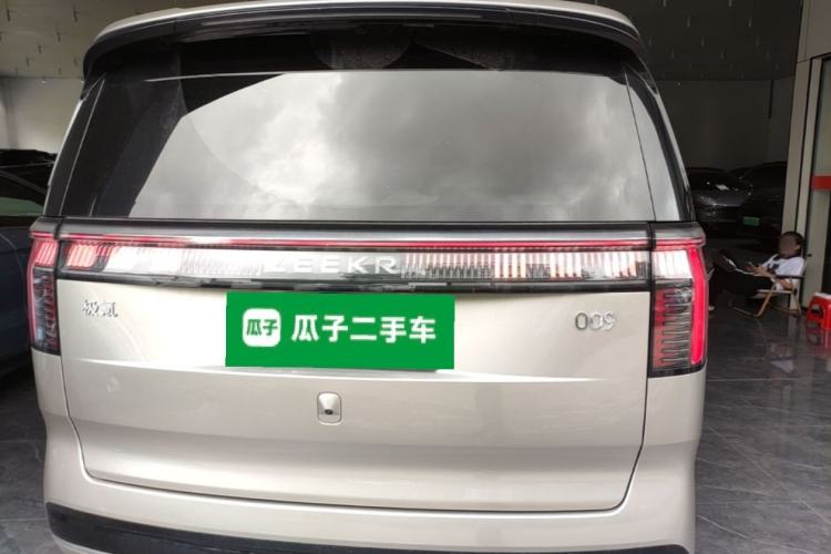 Used Zeekr 009 2022 ME Edition Rear