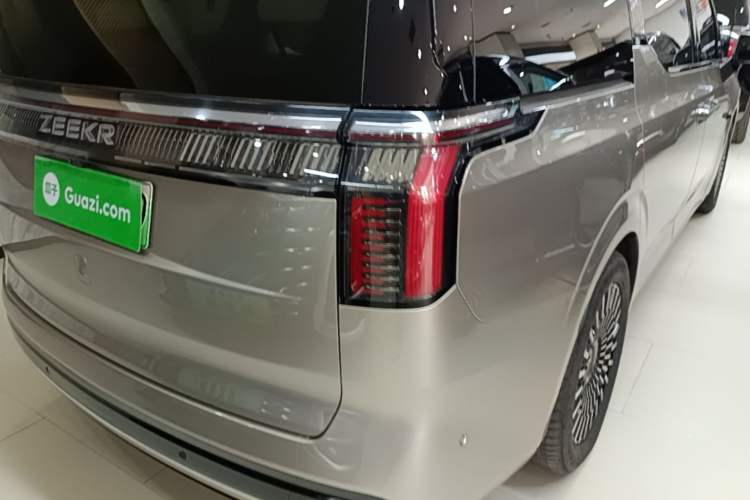 Used Zeekr 009 2022 ME Edition Right Rear Taillight