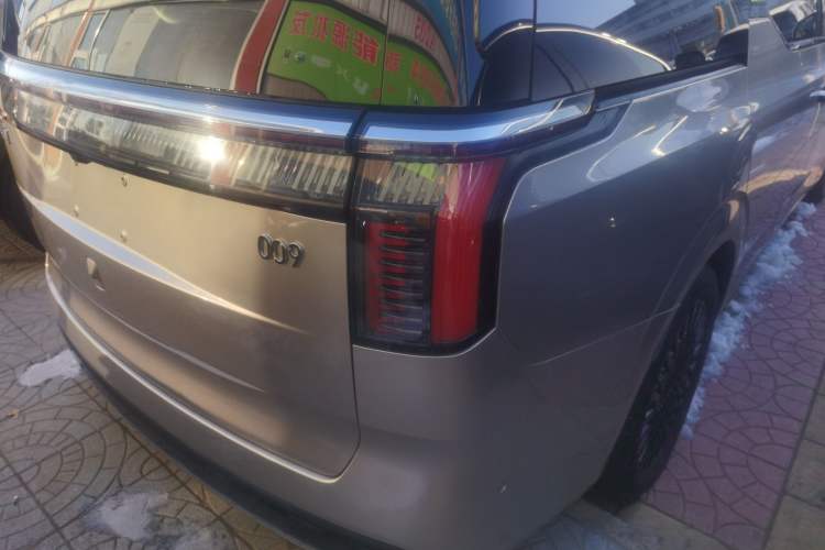 Used Zeekr 009 2022 WE Edition Right Rear Taillight