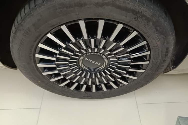 Used Zeekr 009 2022 ME Edition Right Rear Wheel Hub