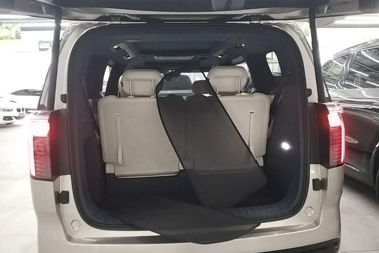 Used Zeekr 009 2022 WE Edition Trunk