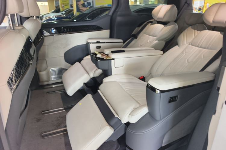 Used Zeekr 009 2022 WE Edition Left Rear Seat