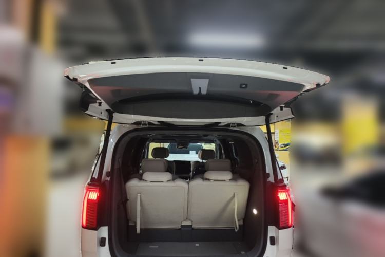 Used Zeekr 009 2022 WE Edition Trunk
