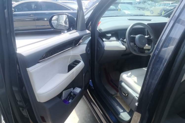 Used Zeekr 009 2022 WE Edition Driver Seat