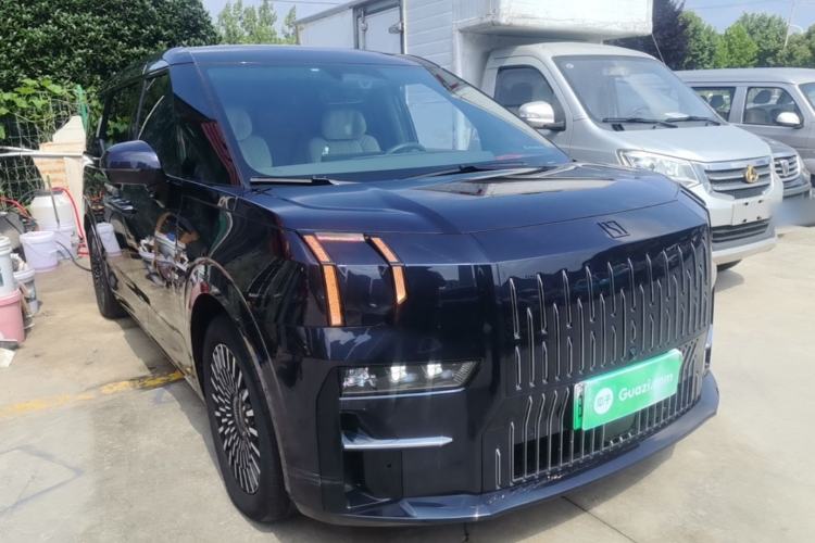 Used Zeekr 009 2022 WE Edition Exterior 1