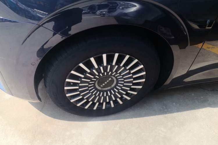 Used Zeekr 009 2022 WE Edition Exterior 4