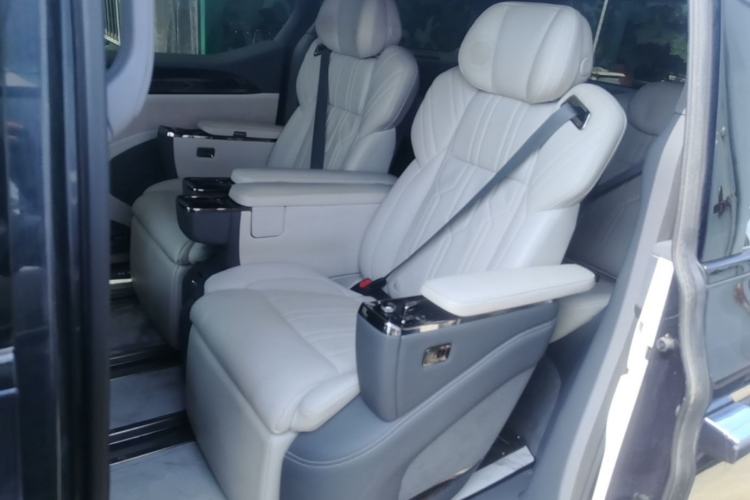 Used Zeekr 009 2022 WE Edition Left Rear Seat
