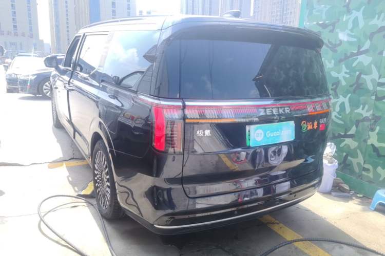 Used Zeekr 009 2022 WE Edition Rear Left 45 Deg