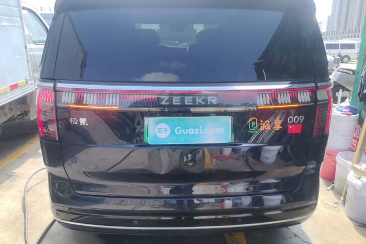 Used Zeekr 009 2022 WE Edition Rear