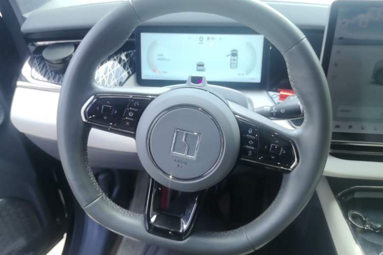 Used Zeekr 009 2022 WE Edition Steering Wheel