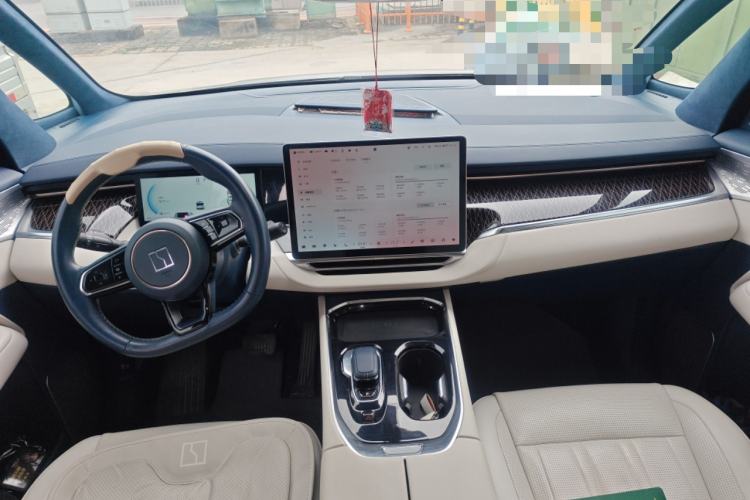 Used Zeekr 009 2022 WE Edition Center Console